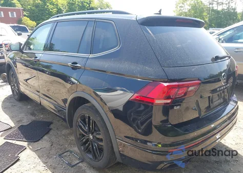 2022 Volkswagen Tiguan 2.0T Se R-Line Black z USA, uszkodzony, nr VIN 3VV8B7AX7NM047758